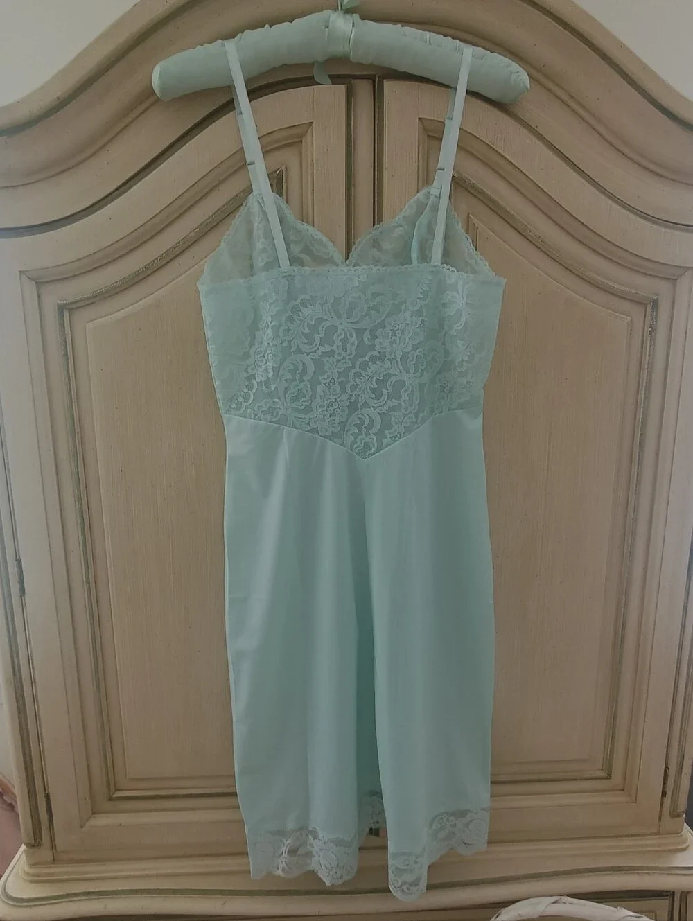 STUNNING, UNWORN, NWT MINT GREEN " VANITY FAIR" MYLON AND  LACE FULL SLIP! - Picture 10 of 16